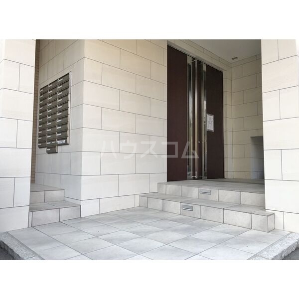 14/16 エントランス