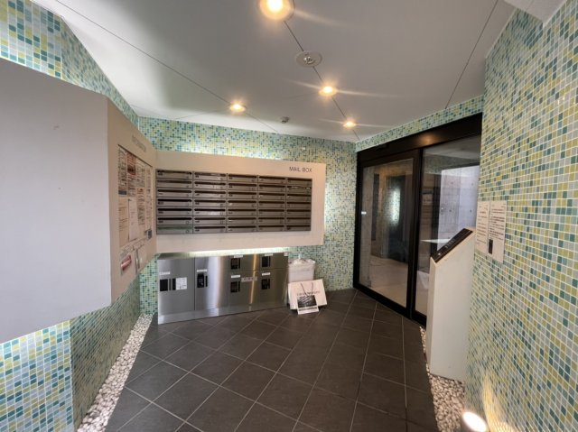 19/28 エントランス