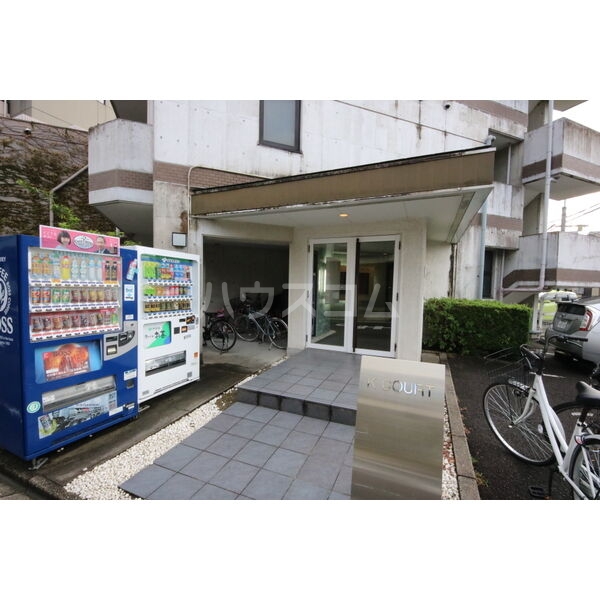 17/25 エントランス