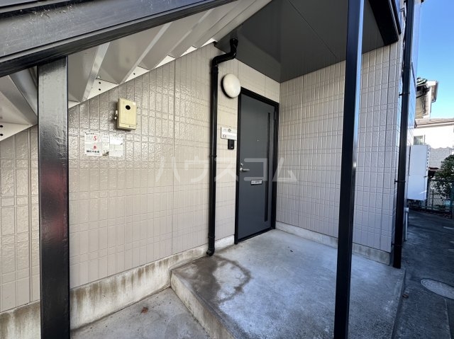 20/23 エントランス