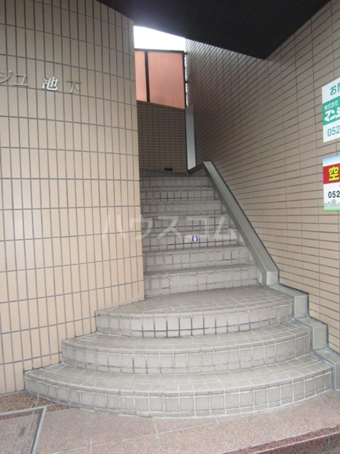 16/24 エントランス