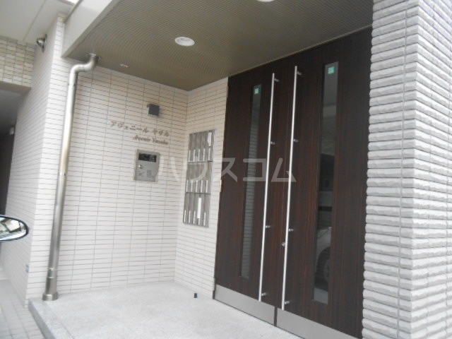 19/28 エントランス