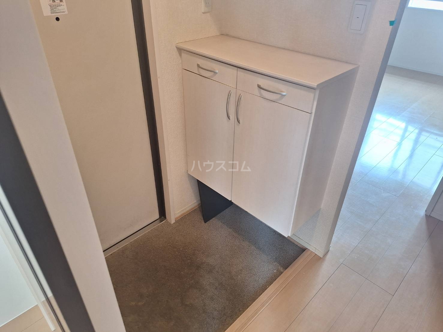 28/30 エントランス