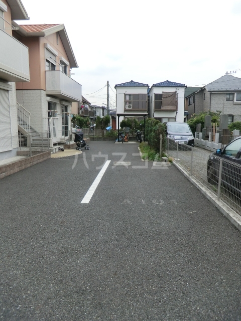25/30 駐車場