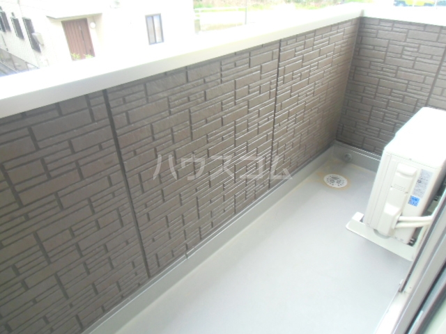 13/23 バルコニー