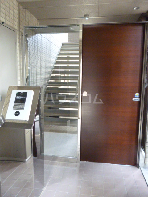 15/25 エントランス