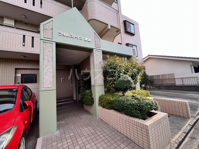 27/30 エントランス