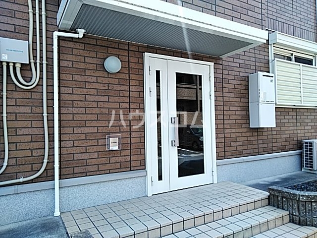 25/30 エントランス