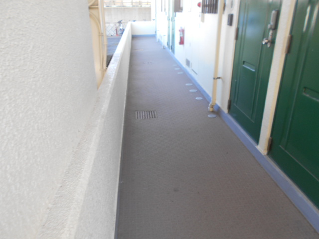 21/30 エントランス