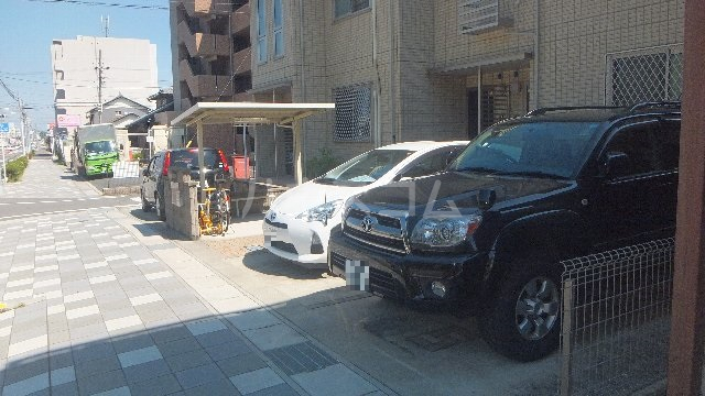 24/30 駐車場