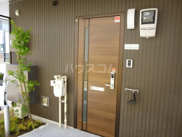 23/29 エントランス