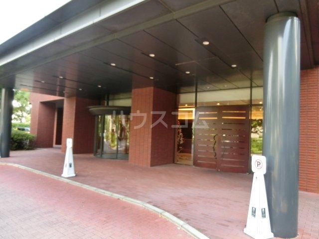 17/23 エントランス