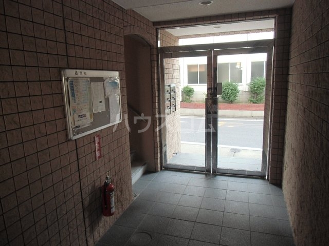 20/28 エントランス