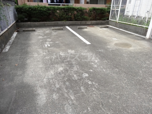 2/10 駐車場