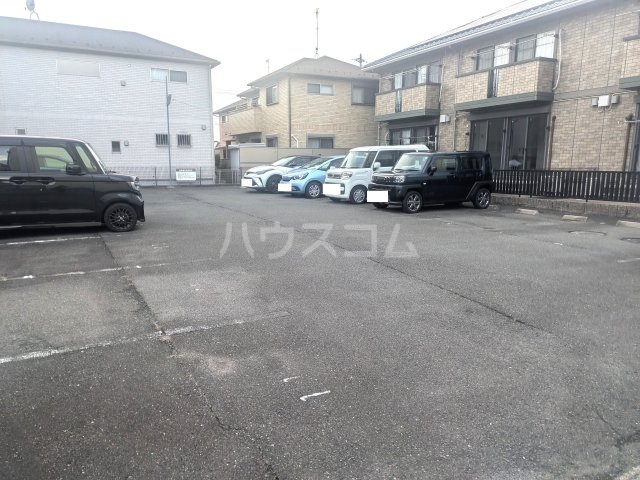 2/6 駐車場