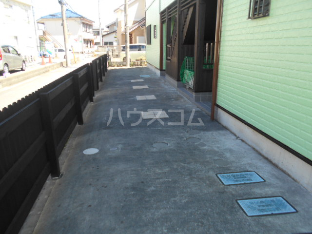 24/30 エントランス