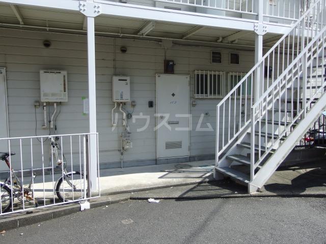 22/30 エントランス