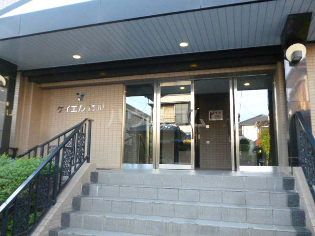 18/28 エントランス