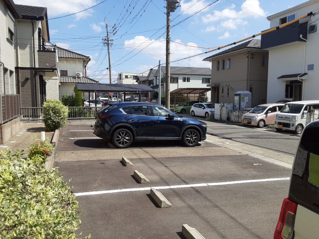25/30 駐車場
