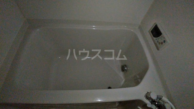 13/30 浴室