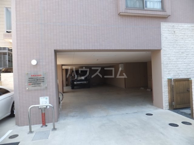 24/26 エントランス