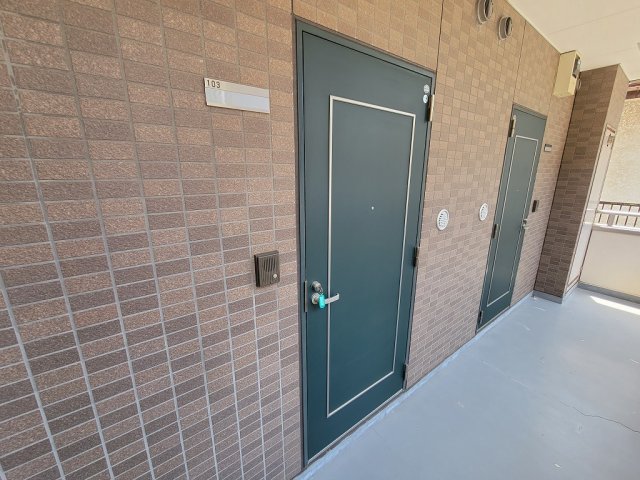 19/28 エントランス