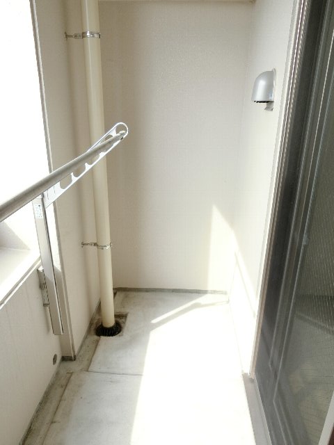 16/23 バルコニー