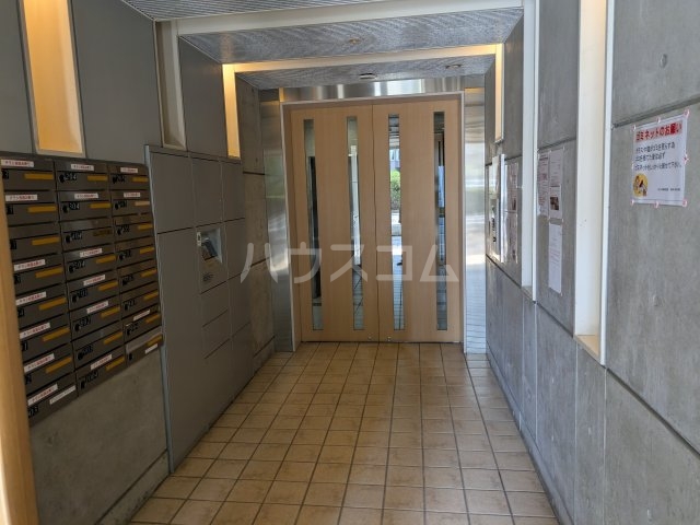 22/30 エントランス