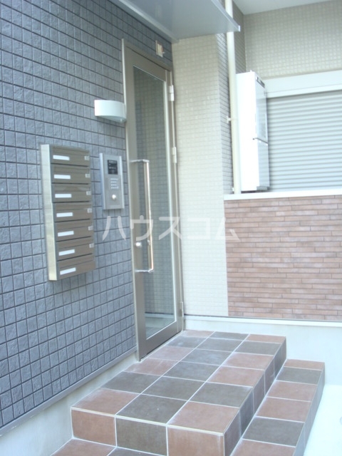 15/17 エントランス