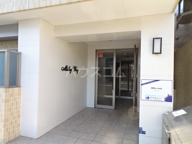 26/30 エントランス