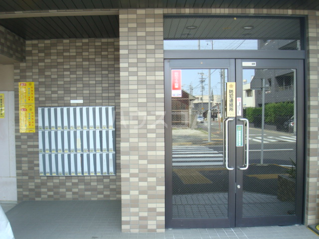 22/30 エントランス