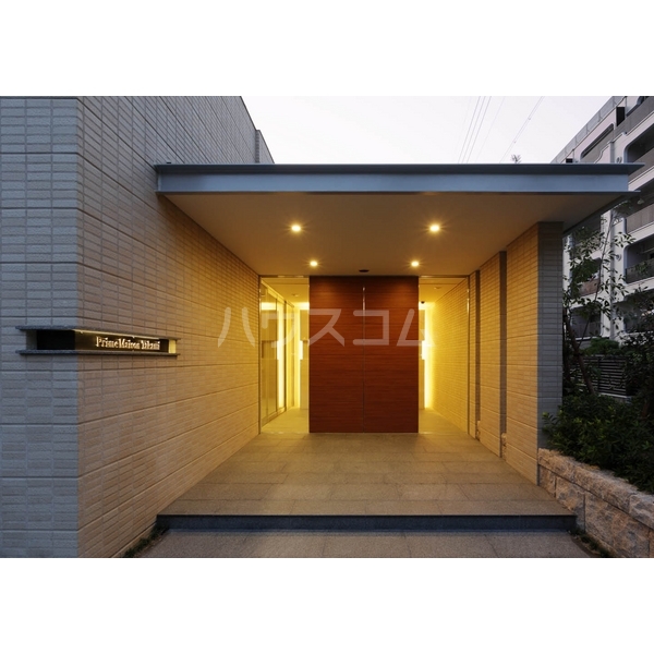 20/26 エントランス