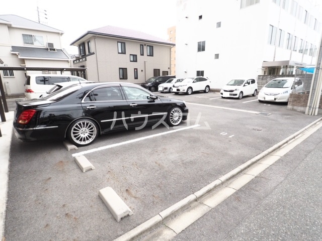 26/30 駐車場
