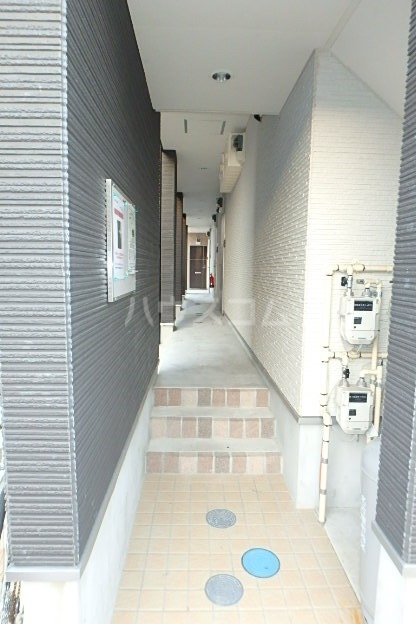 20/30 エントランス