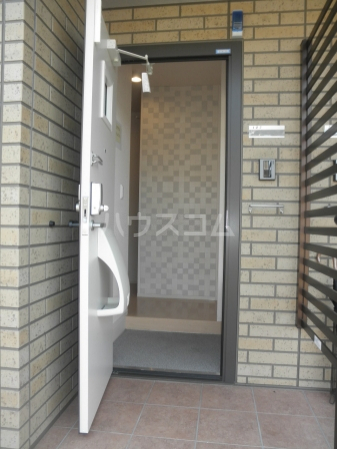 24/30 エントランス