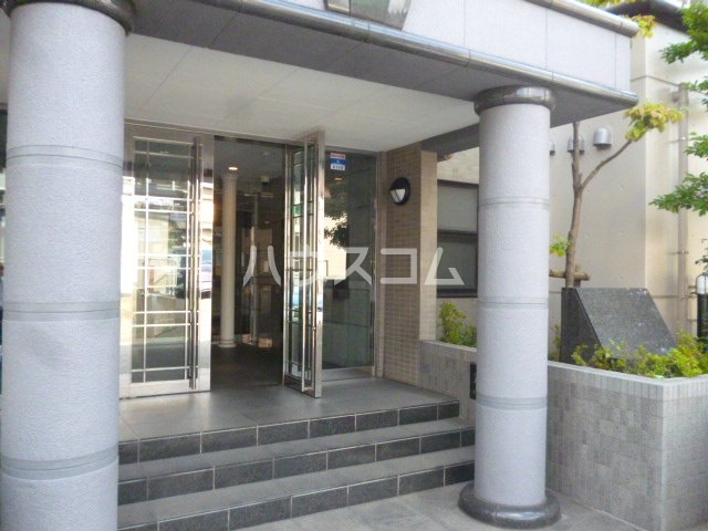 20/29 エントランス