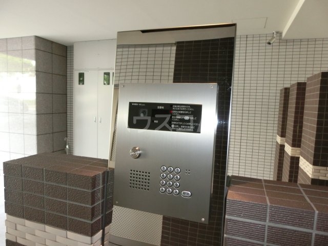 16/17 エントランス