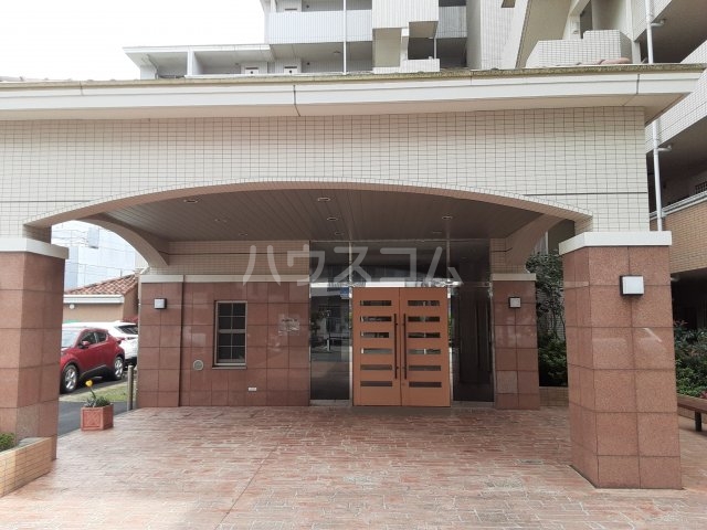 19/29 エントランス