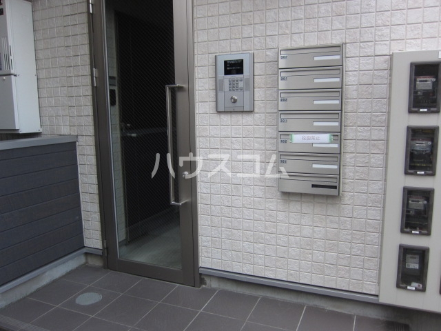 22/30 エントランス