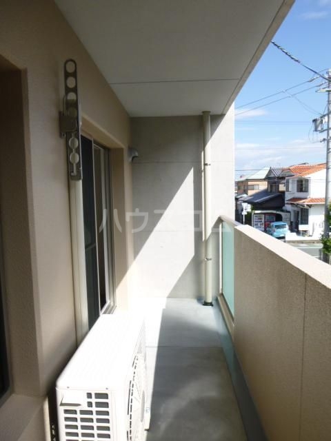 18/28 バルコニー