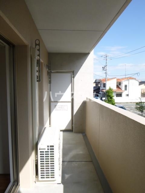 19/26 バルコニー