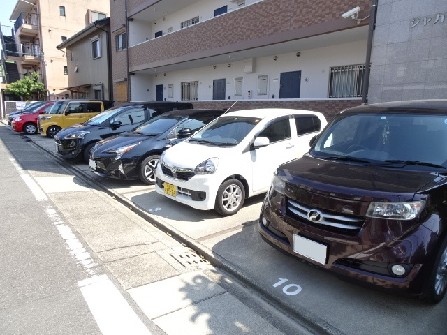 22/30 駐車場