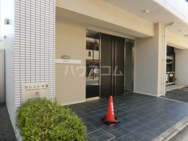 17/23 エントランス