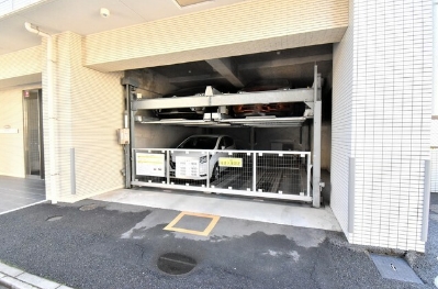 14/19 駐車場
