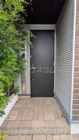 21/23 エントランス