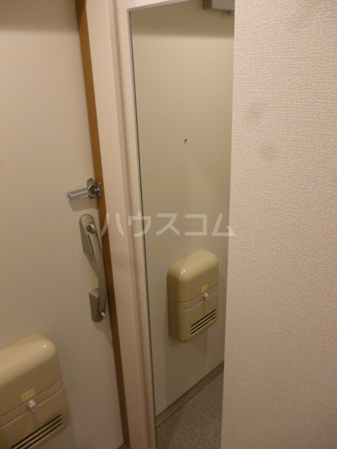 19/27 エントランス