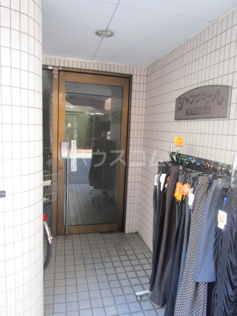 26/30 エントランス