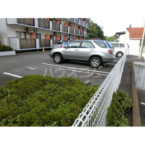 20/30 駐車場