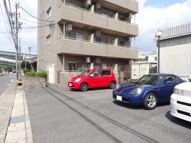 22/30 駐車場