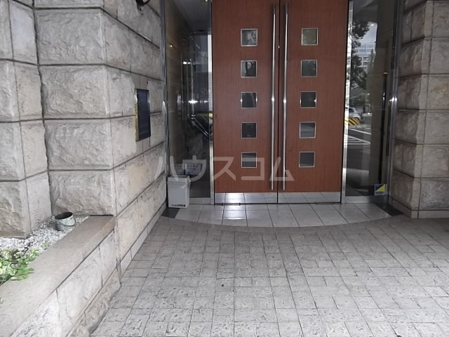 17/21 エントランス